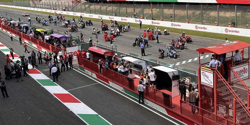 La pit lane del Mugello