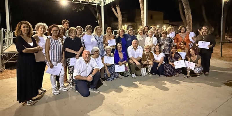 "Punto Tavarnelle" il Comune forma sessanta merlettaie che porteranno nel mondo la tradizione di uno dei pizzi più pregiati 