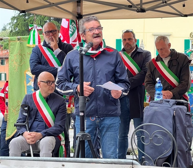 Emilio Sbarzagli durante comizio in Mugello del 1° Maggio scorso