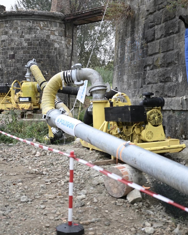 Il sopralluogo al tunnel sotto l'Arno