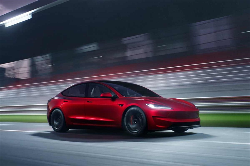 Tesla Model 3, due bonus per un prezzo veramente speciale (www.okmugello.it - X Nic Cruz Patane)