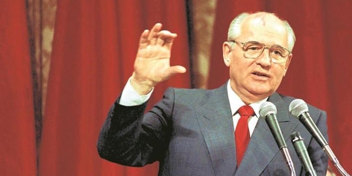 1985 - Michaeil Gorbaciov diventa capo dell'Unione Sovietica (