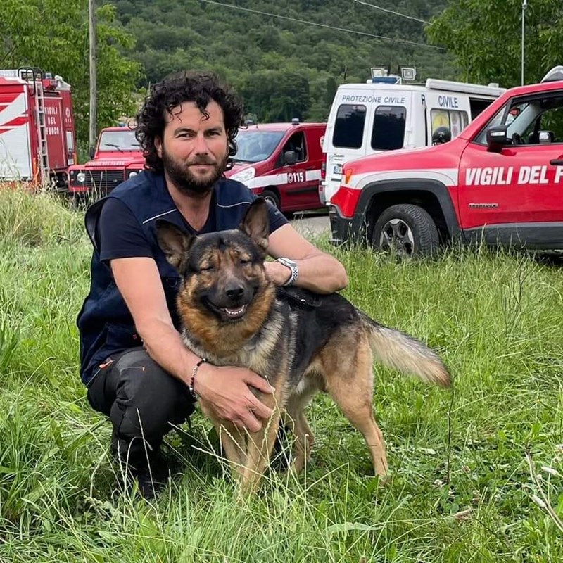 Cane cieco Marley del nucleo cani molecolari di Vab Toscana