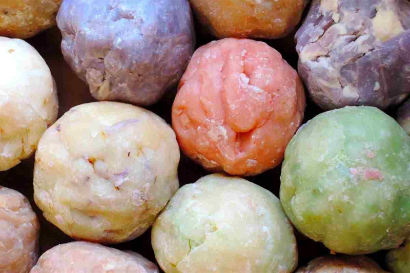 Addio ai detersivi costosi: la magia è nella semplicità