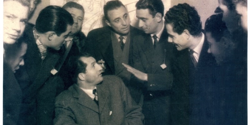 Anno 1946 - Il grande Gino Bartali inaugura la sede sociale  all’interno del Bar La  Magnolia del Gruppo Sportivo Giovanile “Gino Bartali” di Borgo San Lorenzo.