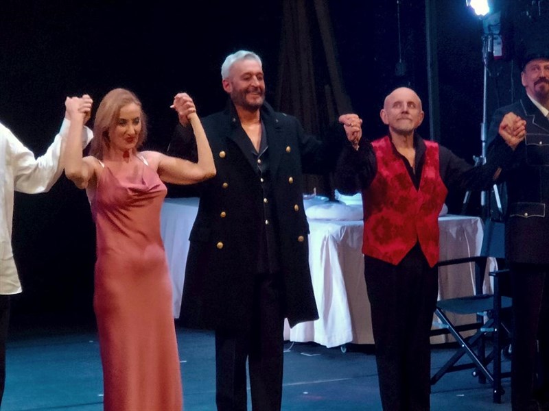 Successo al Giotto di Borgo. Giuseppe Cederna: tutta la malvagità di un burattinaio in “Otello”