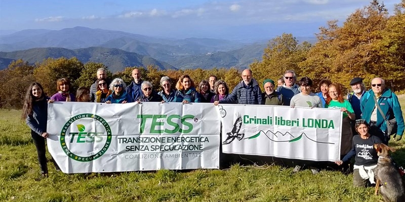 Camminata sui crinali di Londa per difendere il parco nazionale Foreste Casentinesi dall’eolico industriale