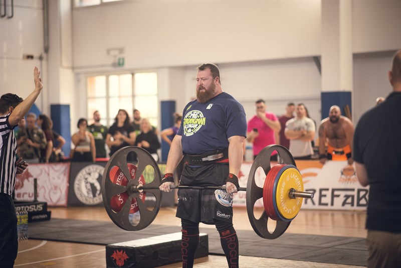 Andrea Invernizzi al Wagon Wheel Deadlift da 340kg