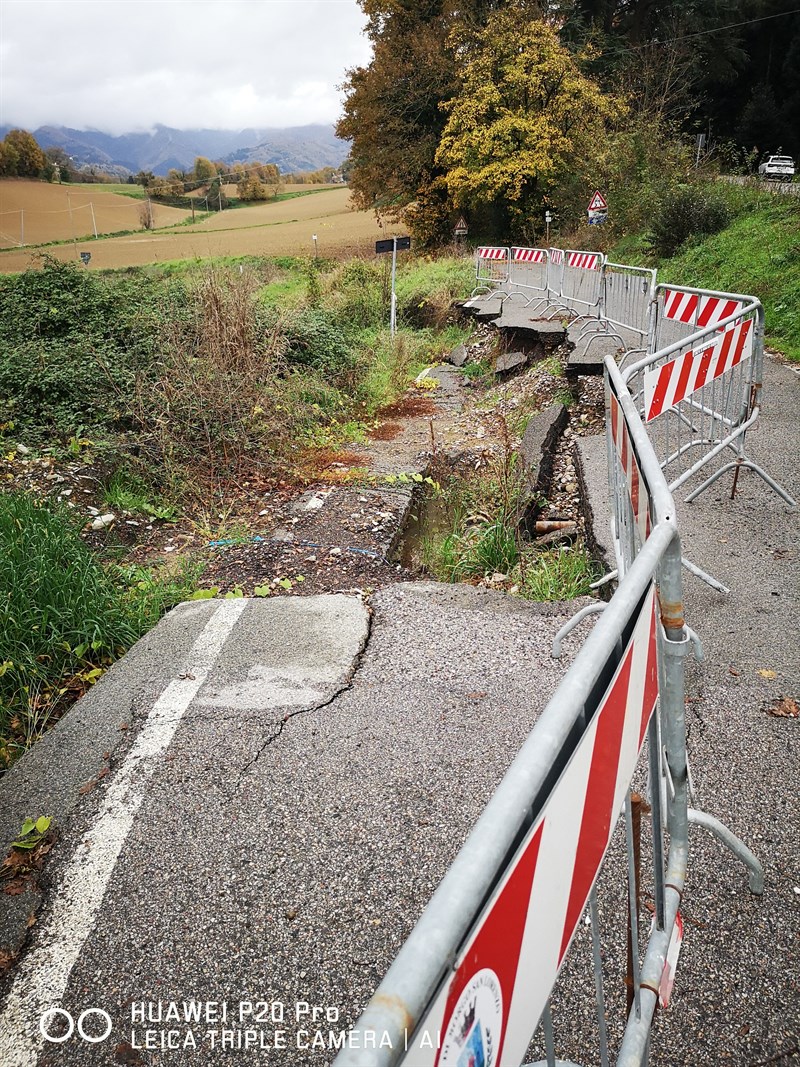 Il cedimento della strada