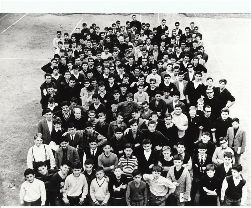Una panoramica  degli ex allievi salesiani nell’Oratorio  dell’Istituto; giorni indimenticabili. (foto integrale)