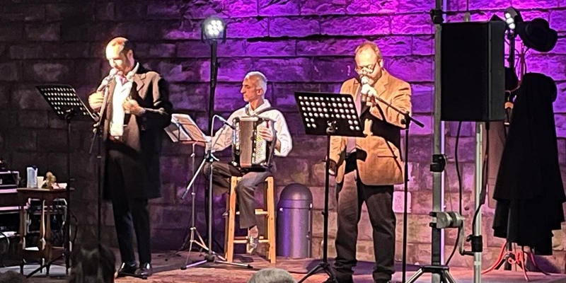 Grande partecipazione a Marradi per la pièce teatrale “Il cappotto di Dino Campana”