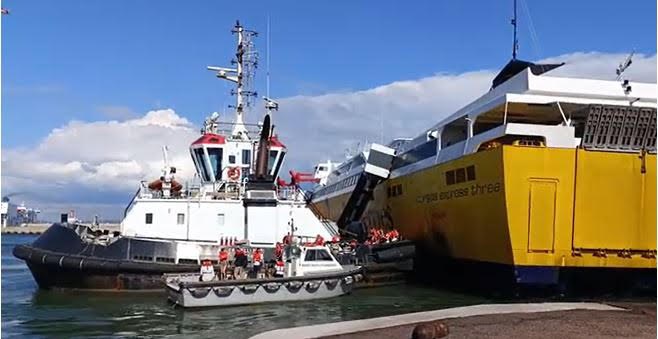 Il porto di Piombino dove è avvenuto l'incendio