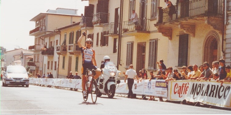 2009 – La vittoria di Bettiol a Borgo San Lorenzo, quando l’arrivo era nel viale della Stazione.