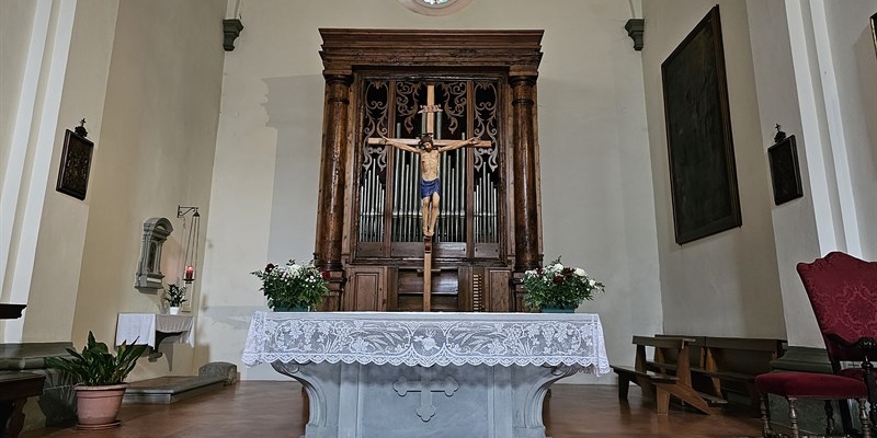 Interno della Chiesa Badia di San Michele a Ronta