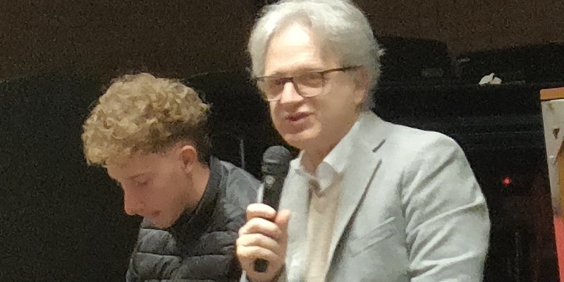 L’intervento del Prof. Fernando Muraca con lo studente Nicolò 