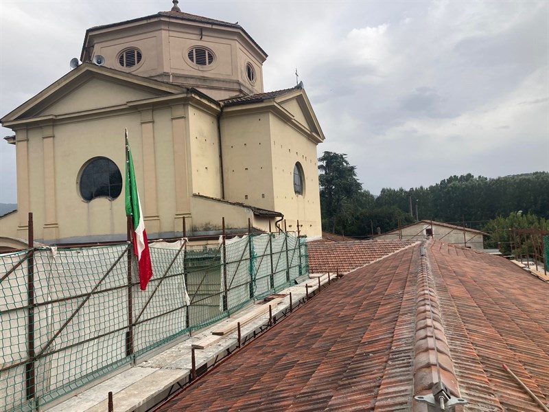 I lavori di ristrutturazione del tetto del teatrino del Centro Giovanile del Mugello