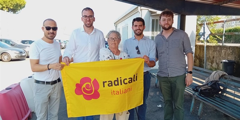 La delegazione di Radicali Italiani. Da sx Matteo Giusti, Filippo Blengino, Pierina (una militante attivista), Lorenzo Tinagli e Ramon Rosi