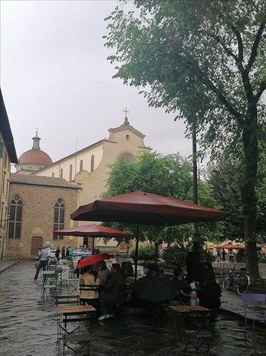 la piazza nel tardo pomeriggio