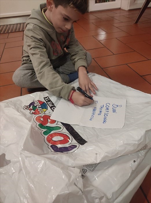 Un biglietto per un regalo di compleanno