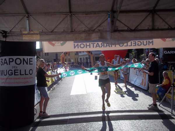 La Maratona del Mugello dominata dagli atleti marocchini. Foto...