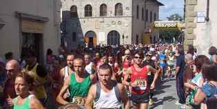 La Maratona del Mugello dominata dagli atleti marocchini. Foto...