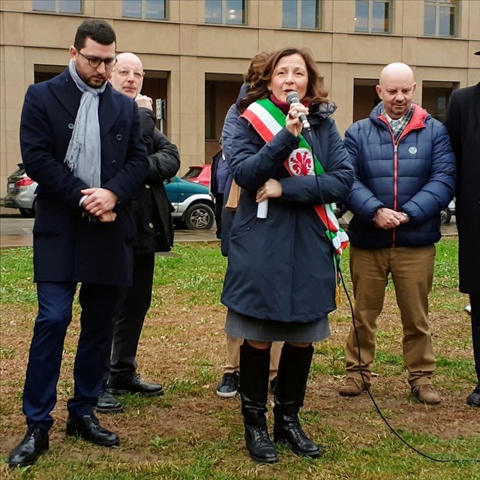 La Vicesindaca Cristina Giachi durante l'intitolazione