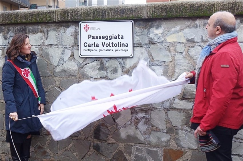 Un altro momento della scopertura