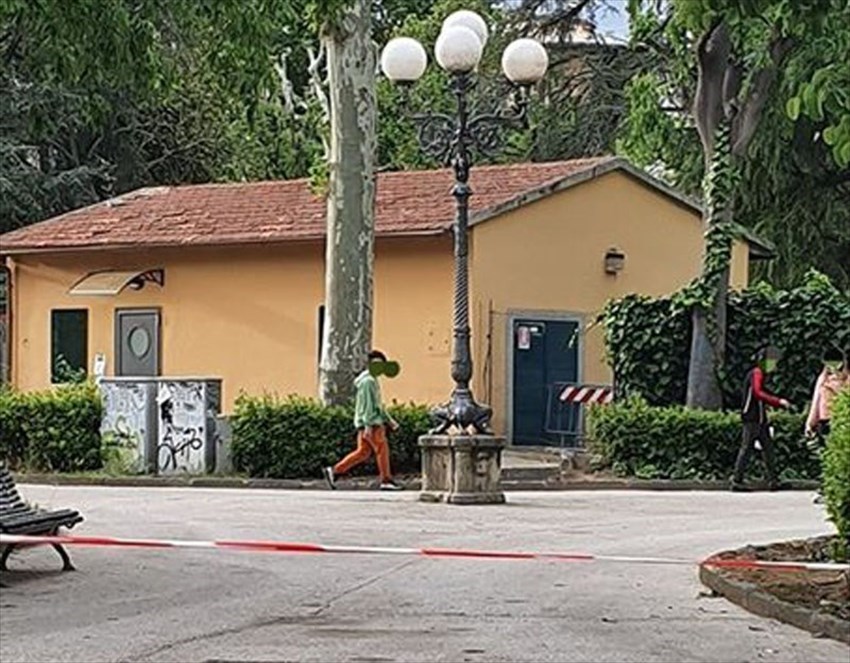 Piazza D'Azeglio il 1 maggio 2020