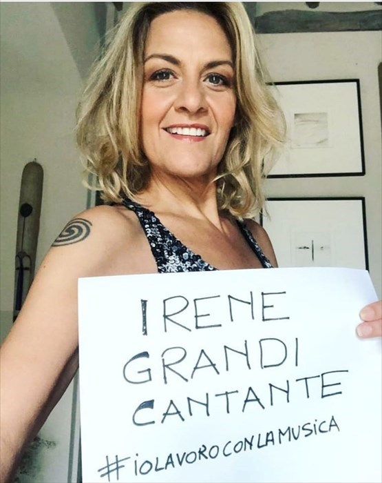 Da Irene Grandi a Piero Pelù: tutti i musicisti fiorentini per la campagna social "senza musica"